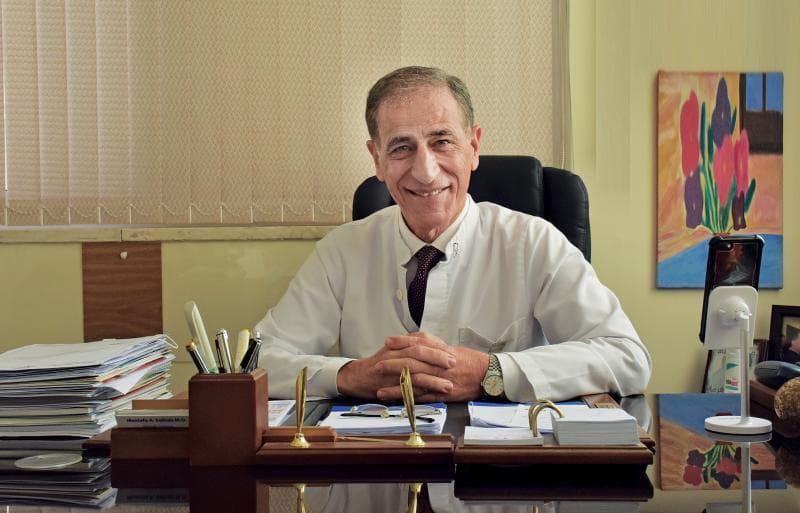 الدكتور مصطفى أحمد سلهب (Dr. Mustafa Ahmad Salhab) طبيب باطنية في عرجان، عمّان