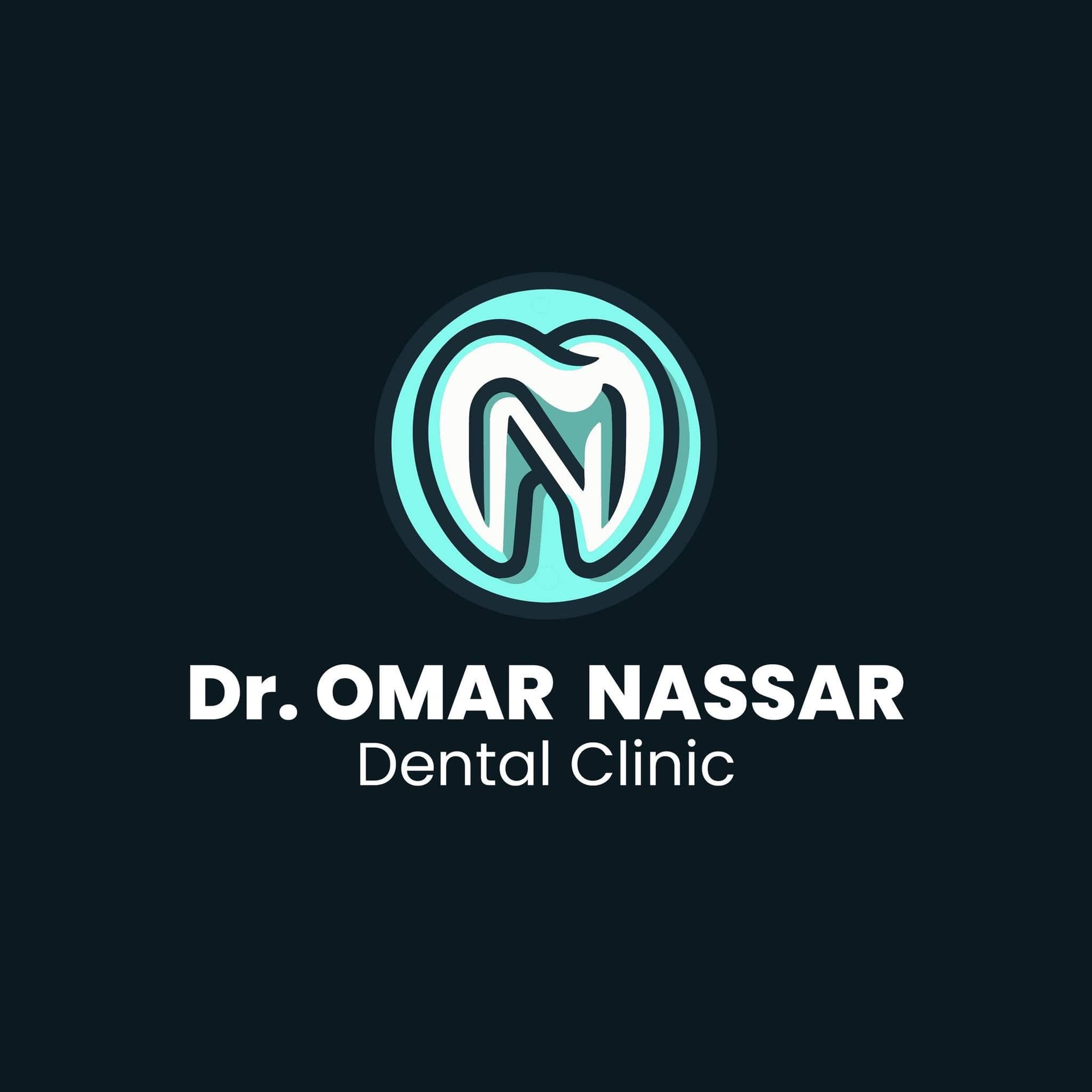 شعار عيادة الدكتور عمر نصار لطب وجراحة الفم والأسنان