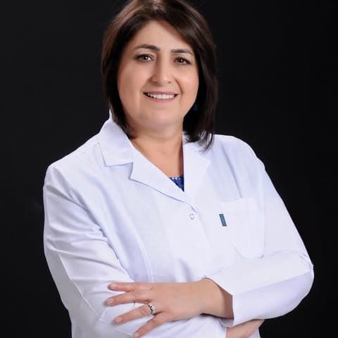شعار عيادة الدكتورة إيسال الهلسة