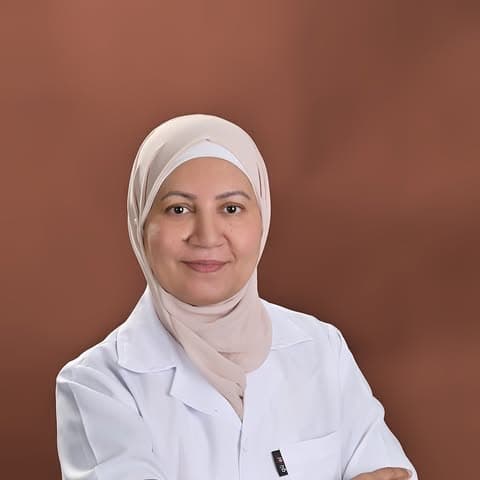 الدكتور أريج سموكوار المبيضين اختصاصي عيون في الكرك