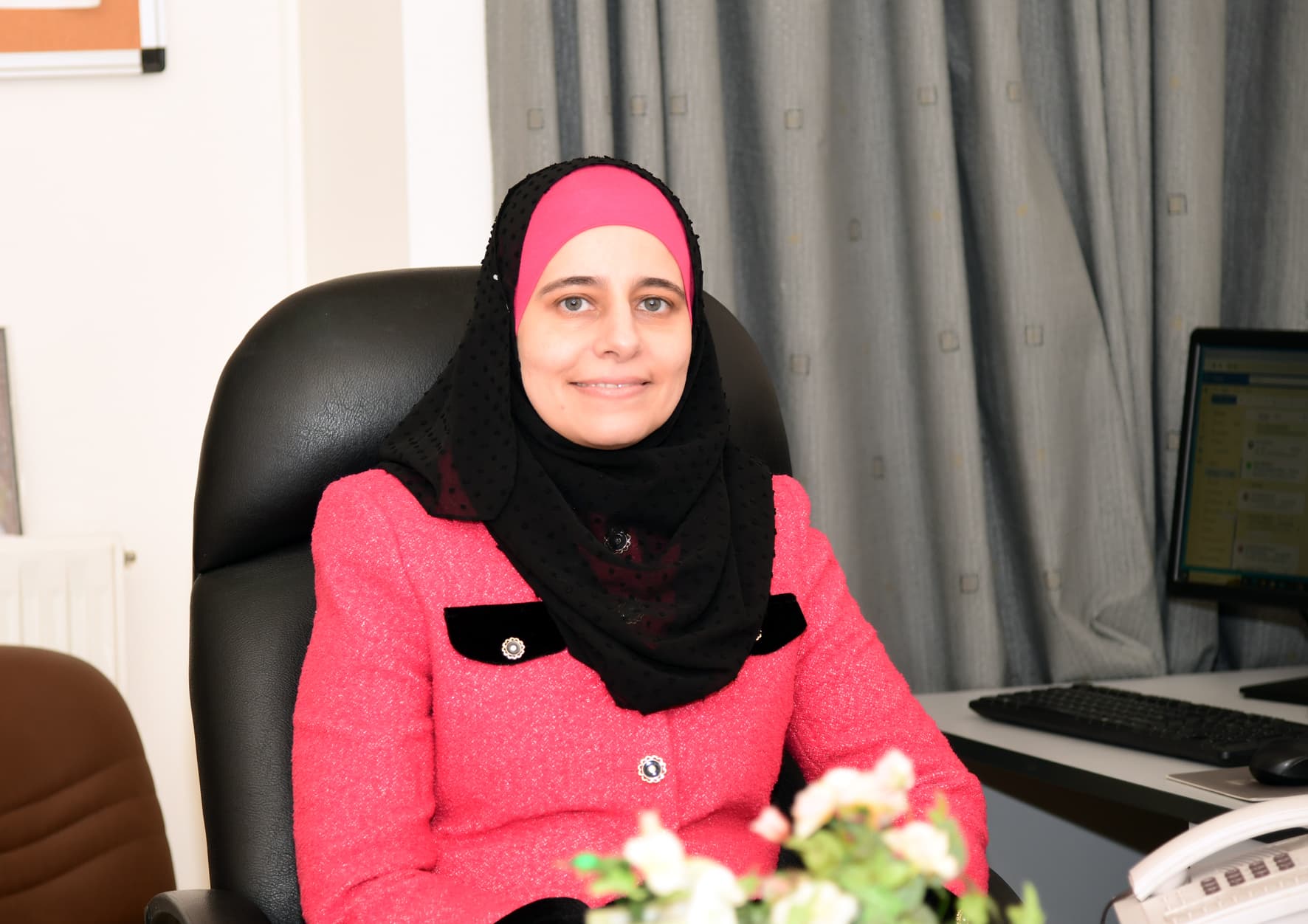 الدكتور ربا عبد الله خصاونة (Dr. Ruba Abd-Allah Khasawneh) طبيب أشعة في الرمثا، إربد
